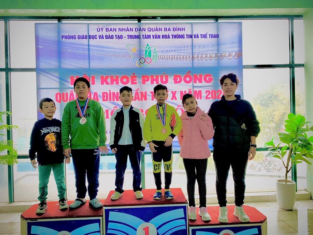 Học sinh trường Tiểu học Nguyễn Tri Phương tỏa sáng tại giải bơi cấp Quận