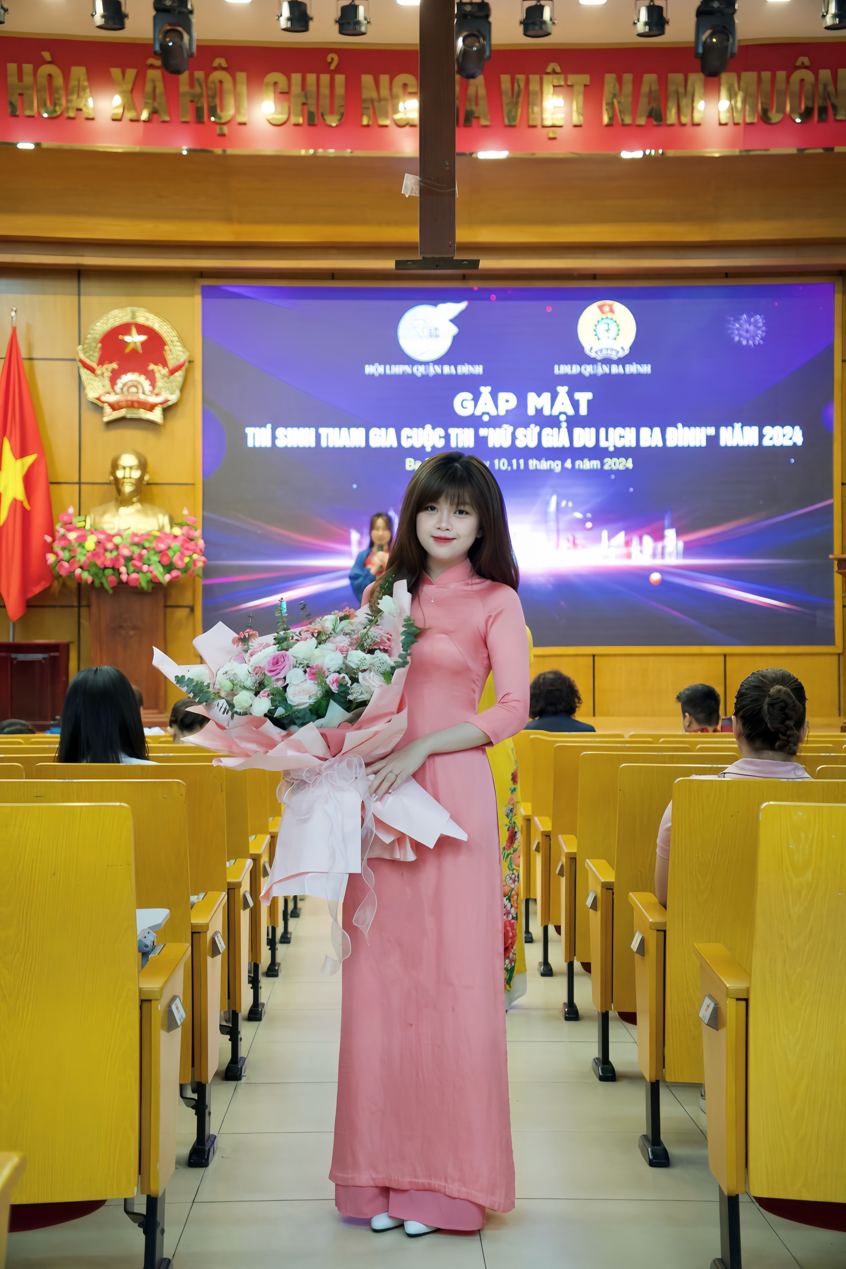 Cô giáo Đỗ Diệu Linh tham gia cuộc thi “Nữ sứ giả du lịch Ba Đình” năm 2024.